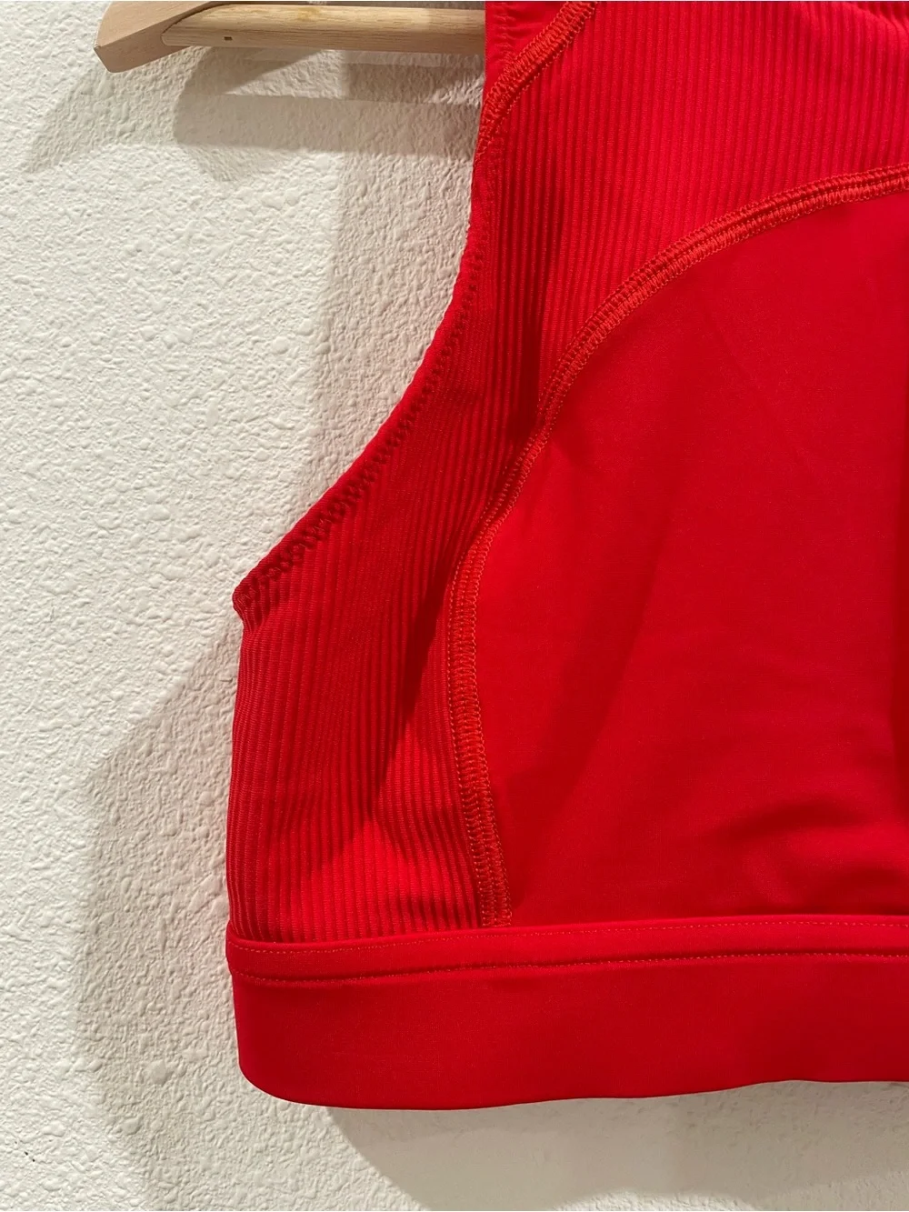 Lululemon Red Zip-Front Ribbed Athletic Sports Bra Back Cut Out Size Small
